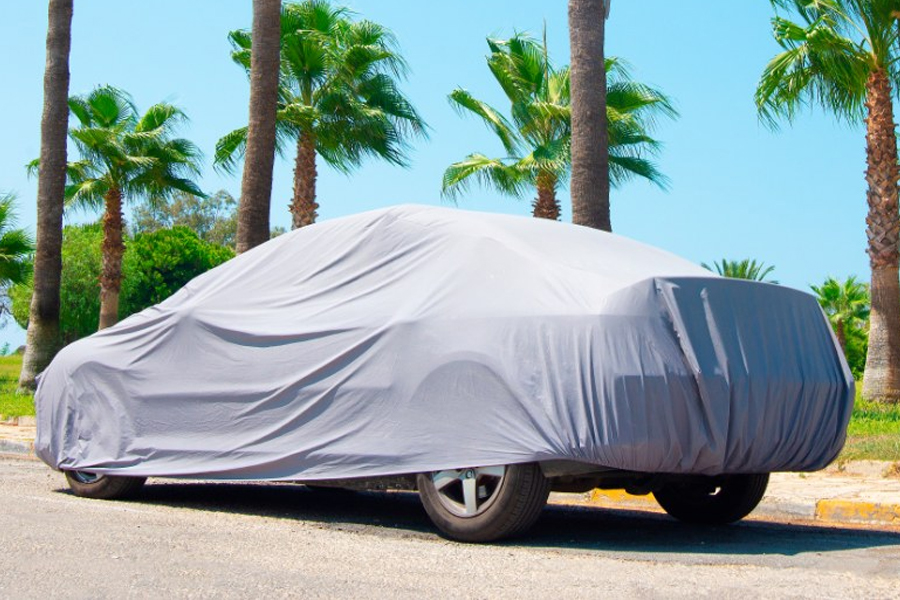 Tarpaulin di auto